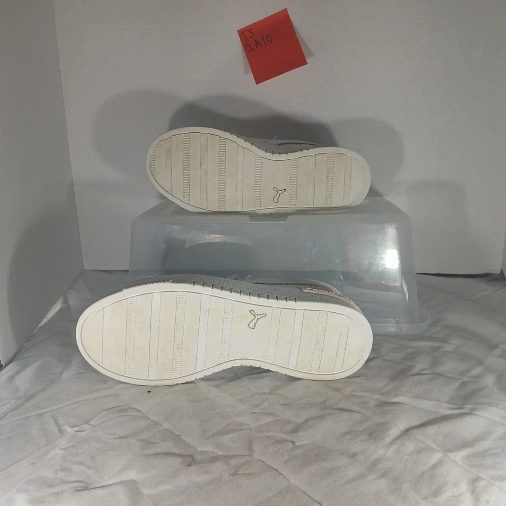 Puma Smash Platform‎ White Pink Youth Size 4 Toddler Sneakers Shoes